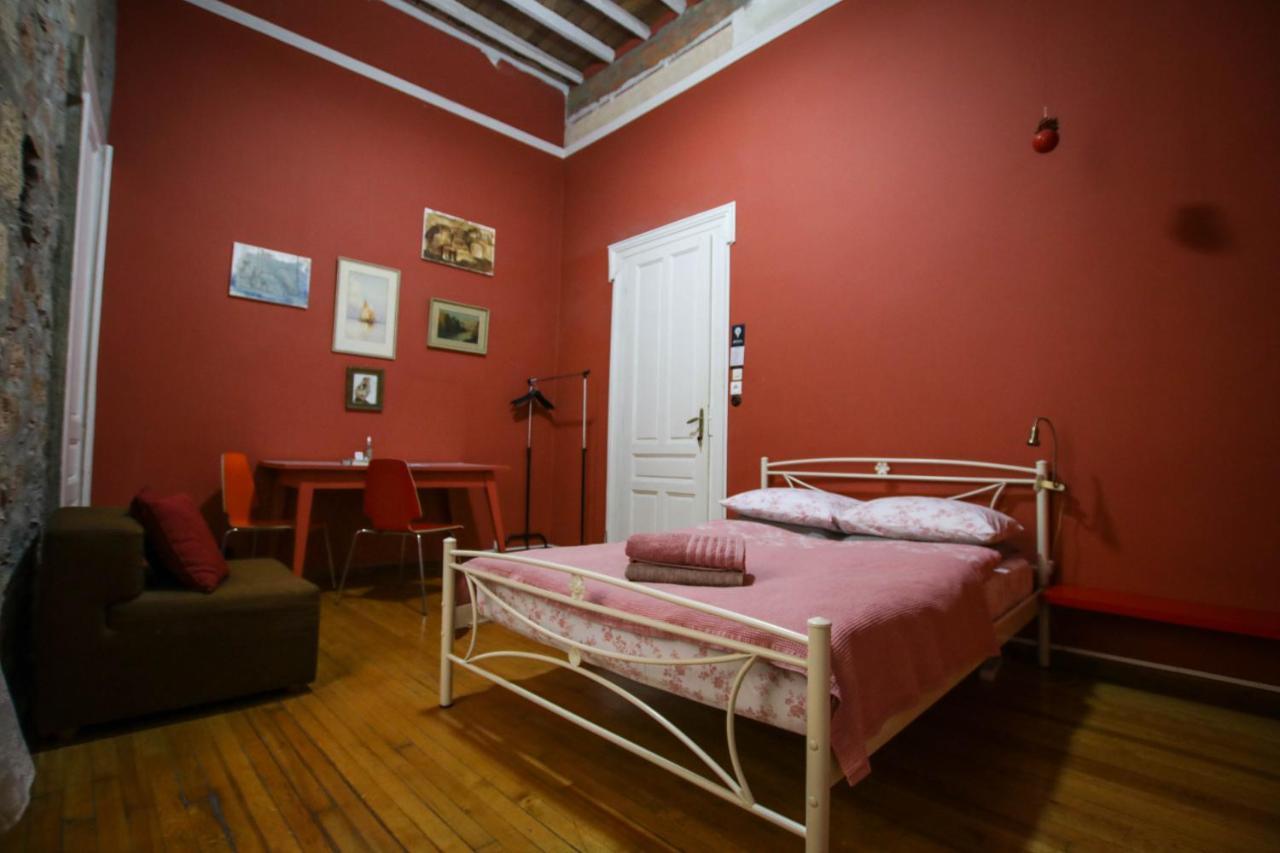 The Monumental House Hotel Athena Bagian luar foto